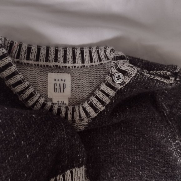 Gap sweaters - Picture 4 of 9